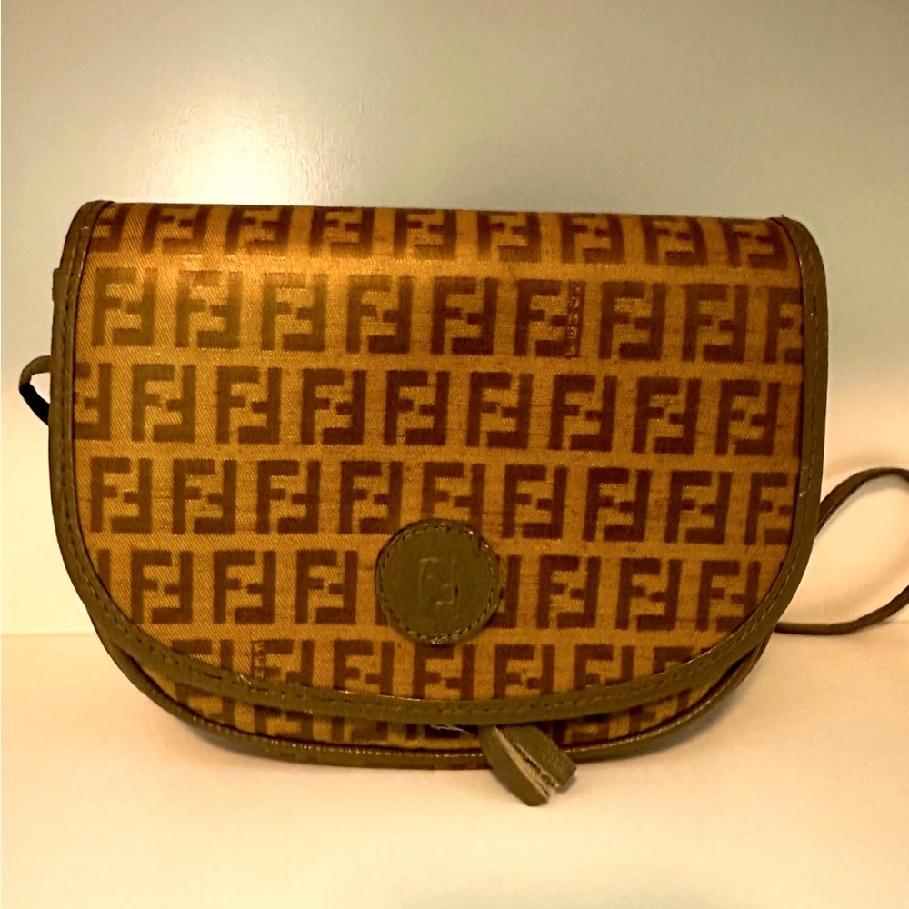 ‼️SOLD‼️VINTAGE FENDI ZUCCA BROWN  MONOGRAM COATED CANVAS CROSSBODY BAG